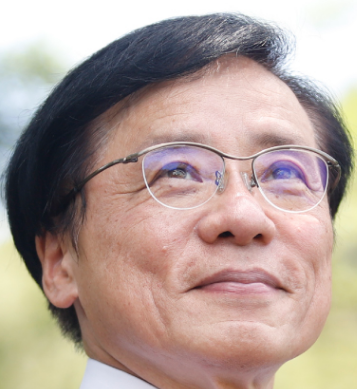 井上 哲士