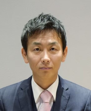 村山 しょうえい